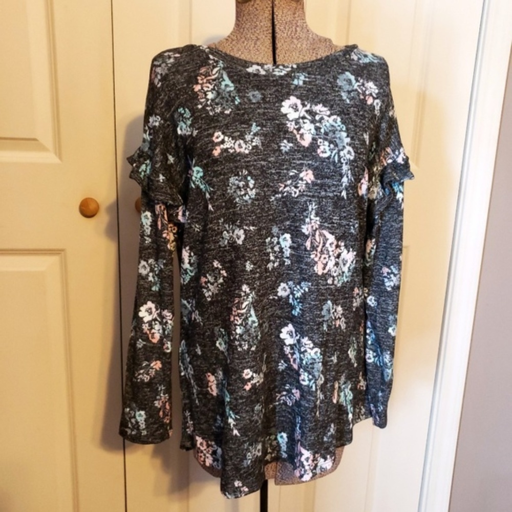 Maurices Grey Floral Soft Ruffled Long Sleeve Top